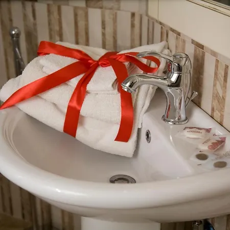 Gold94 לינה וארוחת בוקר נאפולי