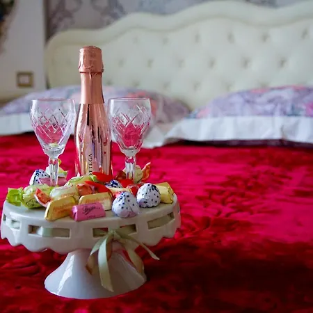 לינה וארוחת בוקר Gold94