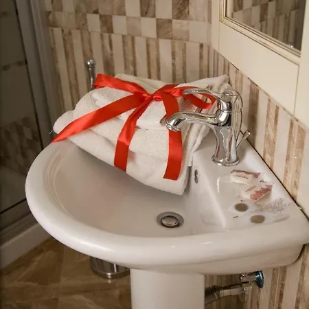 Gold94 לינה וארוחת בוקר